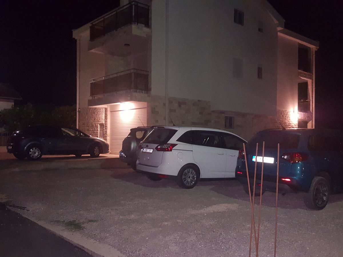 Апартаменты Apartment Vila Mirela Кримовица