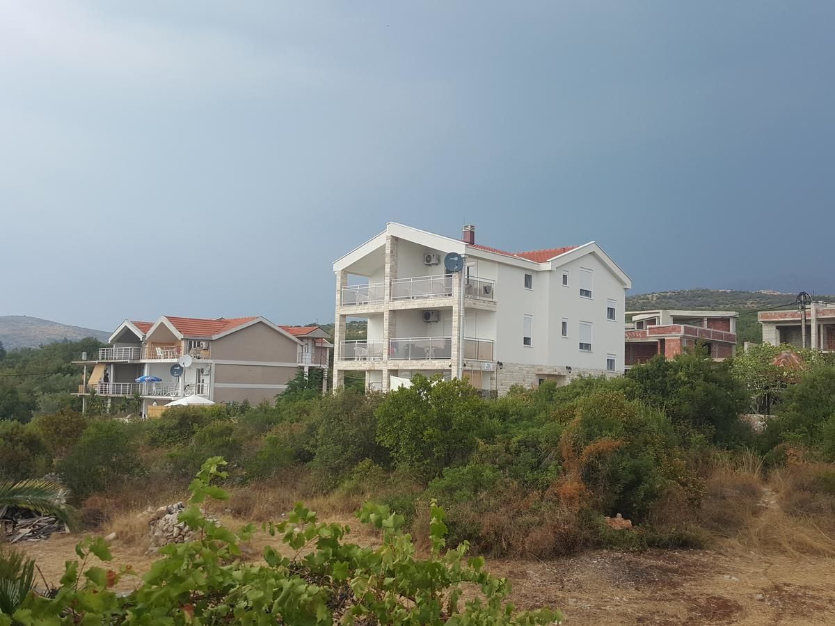 Апартаменты Apartment Vila Mirela Кримовица